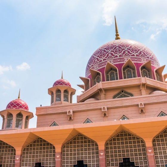 ピンクモスク（プトラモスク）